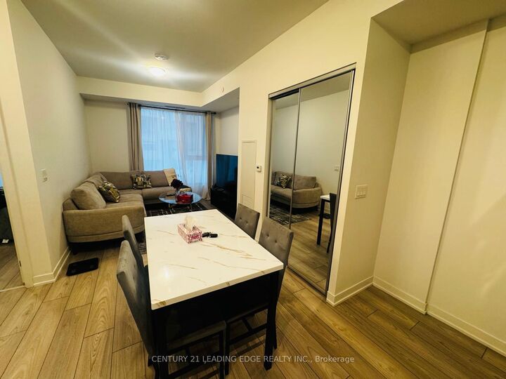 Property Photo:  474 Caldari Road 1801  ON L4K 0R5 