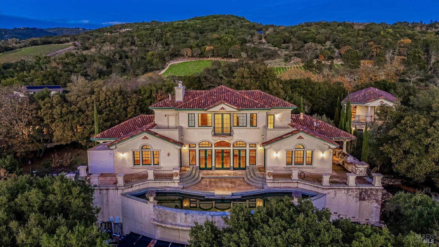 Property Photo:  405 London Way  CA 95476 