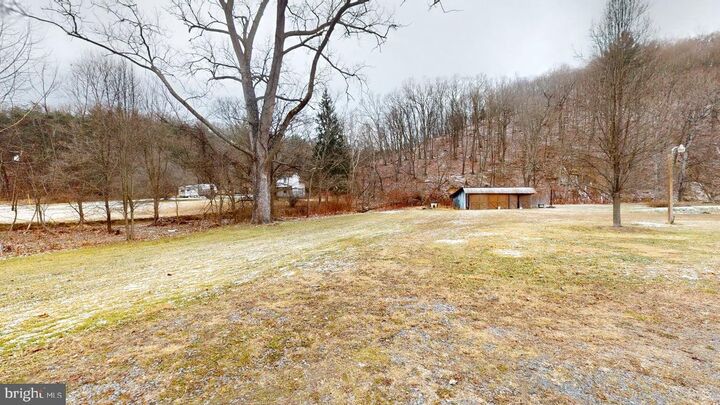 Property Photo:  7986 Frankfort Highway  WV 26719 