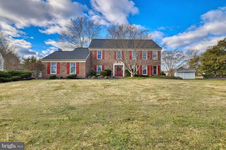 Property Photo: 1363 Lexington Drive PA 19067