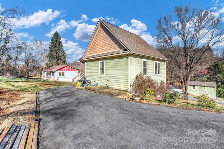 Property Photo:  2600 Old Clyde Road  NC 28721 