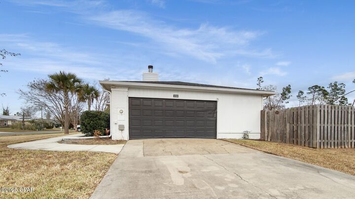 Property Photo:  3728 Greentree Place  FL 32405 
