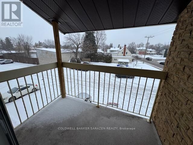 Property Photo:  190 Elgin Street West 302  ON K7S 1P1 