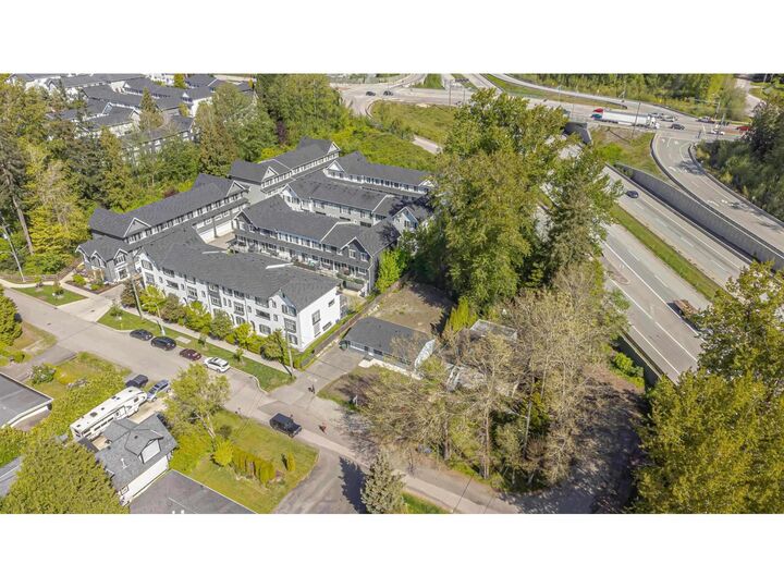 Property Photo:  16373 15 Avenue  BC V4A 1L4 