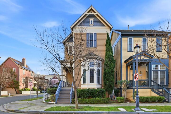 Property Photo:  2054 Clark St  CA 94547 