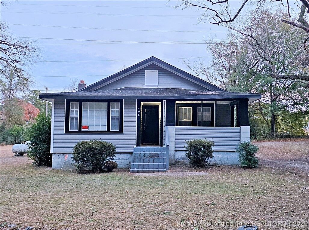 Property Photo:  406 E Jenkins Street  NC 28306 