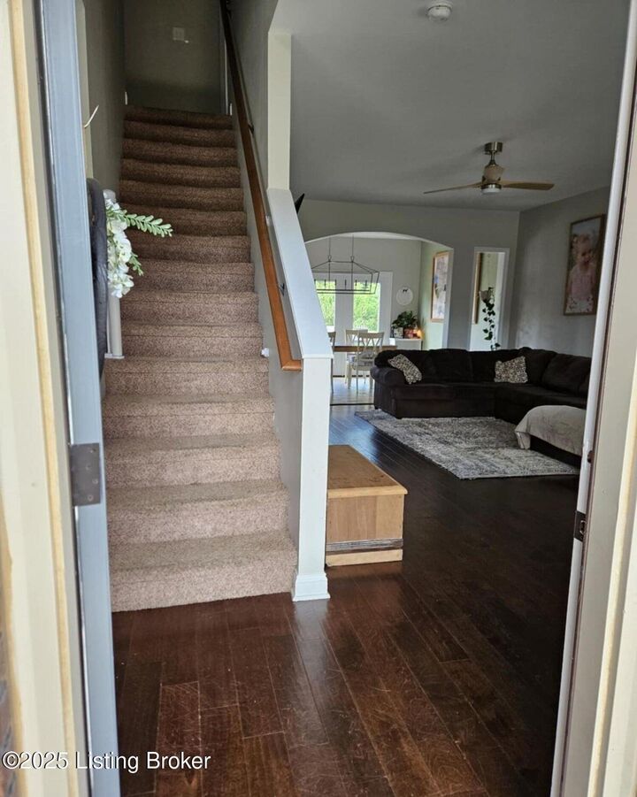 Property Photo:  226 Sangria Dr  KY 40175 