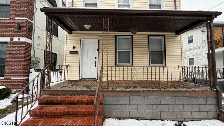 Property Photo:  9 Washington St 1  NJ 07042 