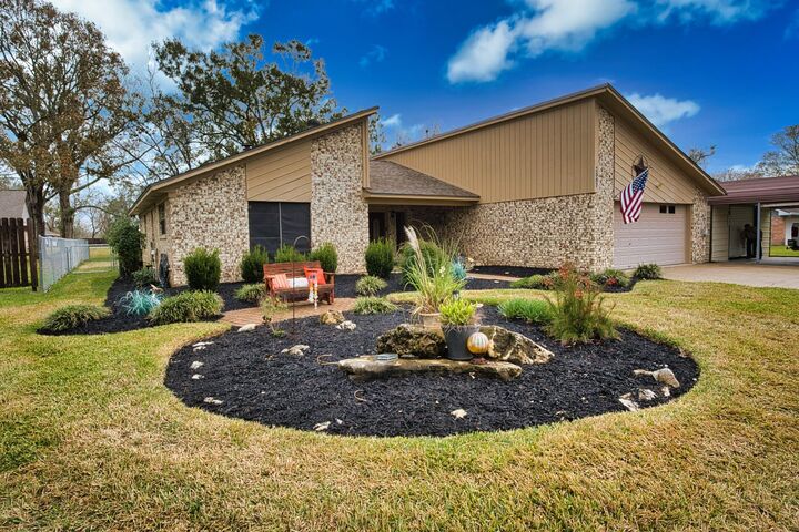 Property Photo:  2587 County Road 769B  TX 77422 