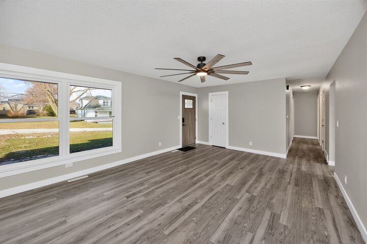 Property Photo:  303 W McKinney Street  IA 50237 