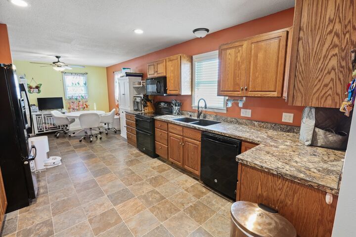 Property Photo:  1075 Highway T17 Highway  IA 50219 