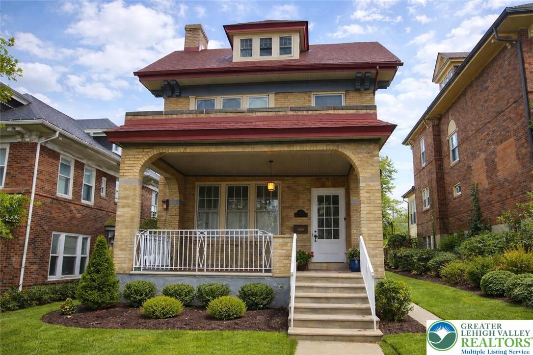 Property Photo:  1831 Hamilton  PA 18104 