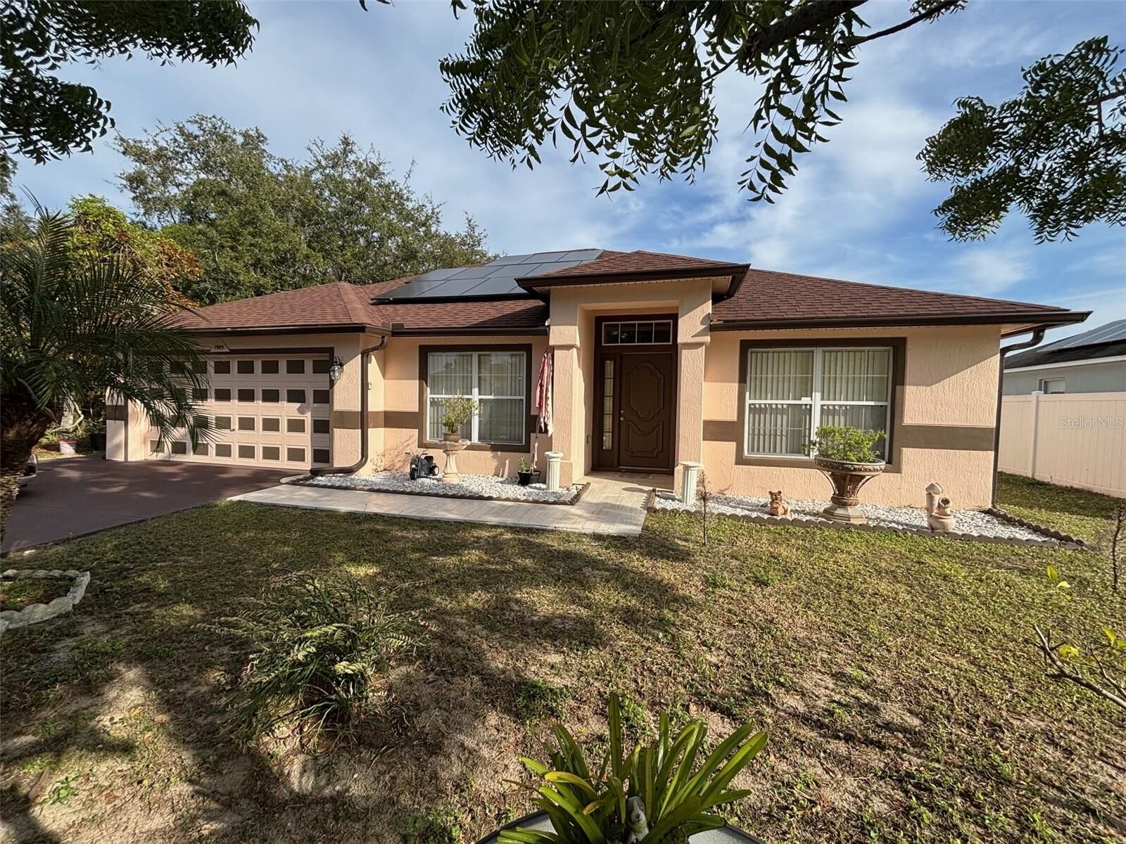 Property Photo:  1905 Manatee Lane  FL 34759 