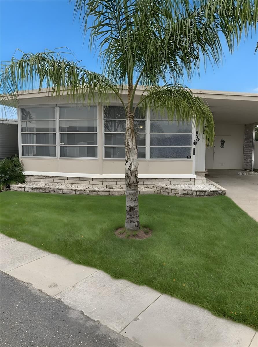 Property Photo:  7901 40th Avenue N 32  FL 33709 