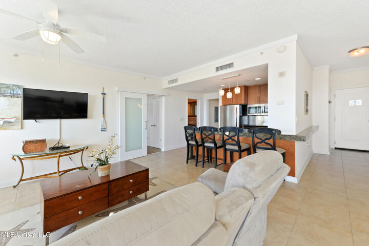 Property Photo:  2060 Beach Boulevard  MS 39531 