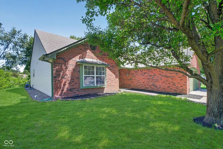 Property Photo:  6542 Rosebush Lane  IN 46237 