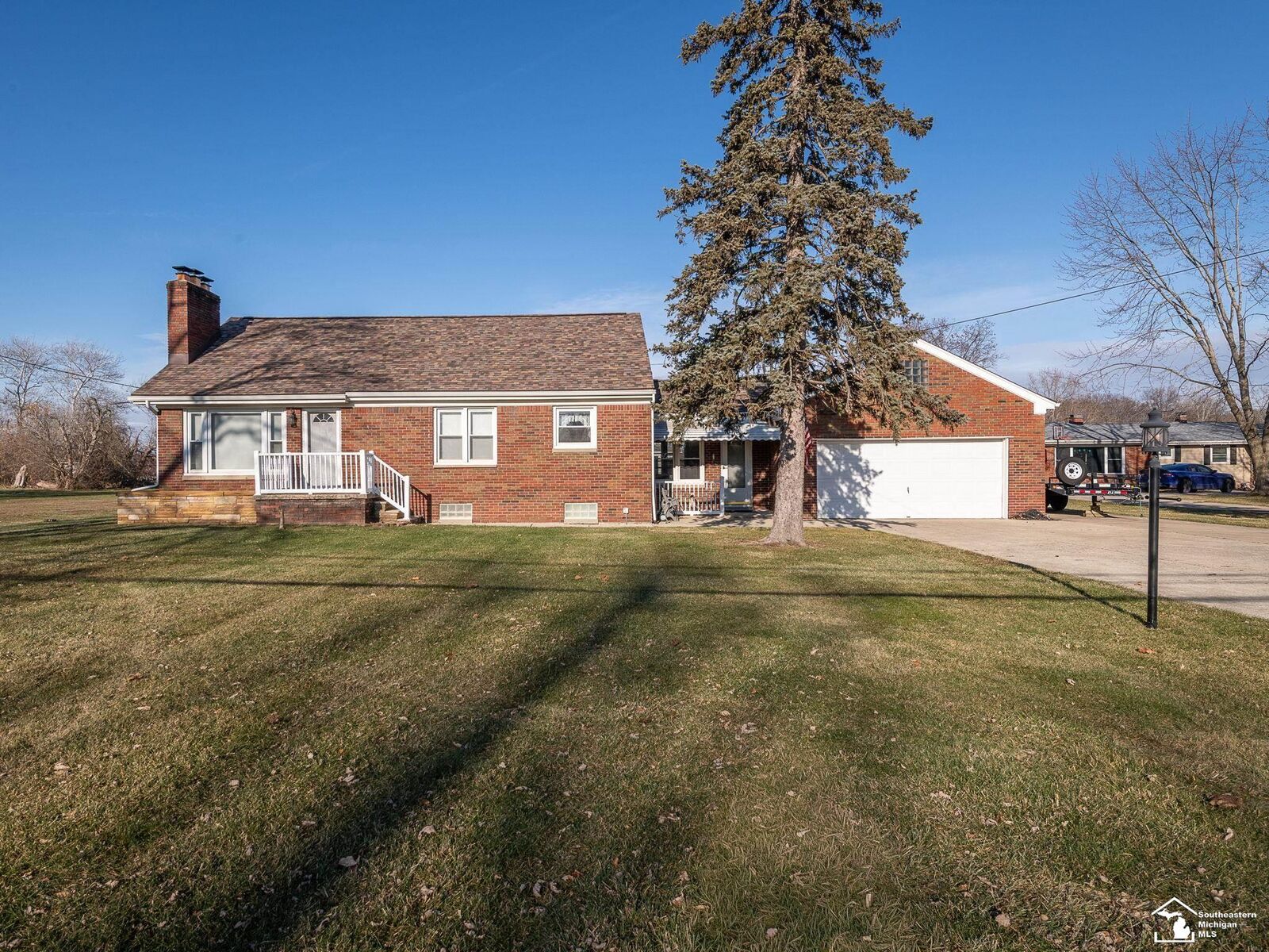 Property Photo: 14235 S Dixie Highway MI 48161