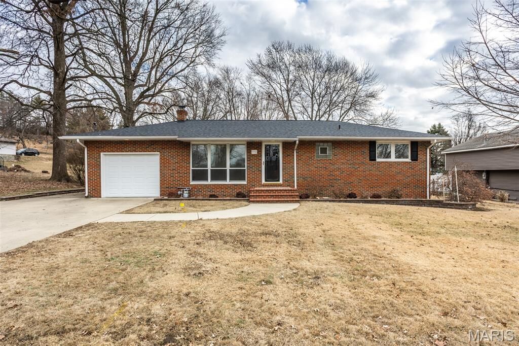 Property Photo:  392 N 6th Street  IL 62024 