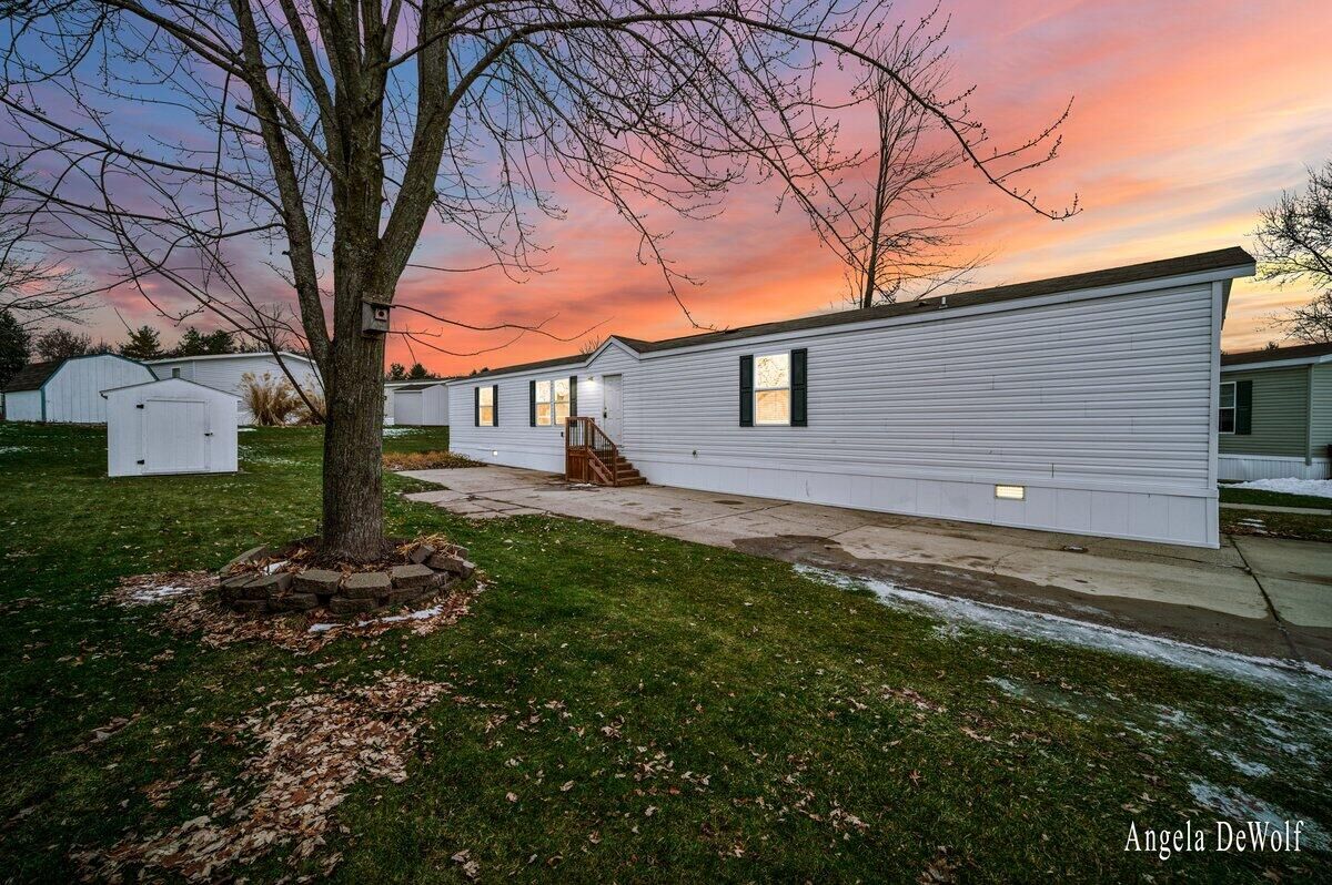 Property Photo: 1123 Marvin Court NW MI 49534