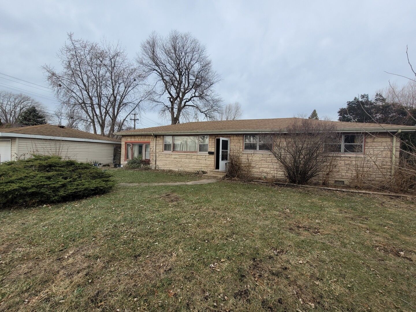 Property Photo: 14340 Kostner Avenue IL 60445