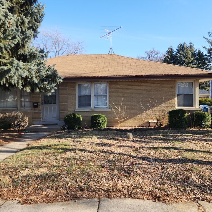 Property Photo:  9817 Washington Avenue  IL 60453 