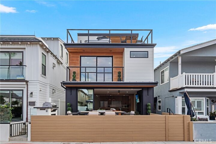 Property Photo:  128 39th  CA 92663 