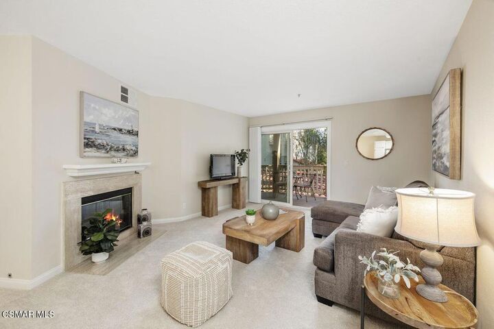 Property Photo: 697 Sutton Crest Trail 302 CA 91377