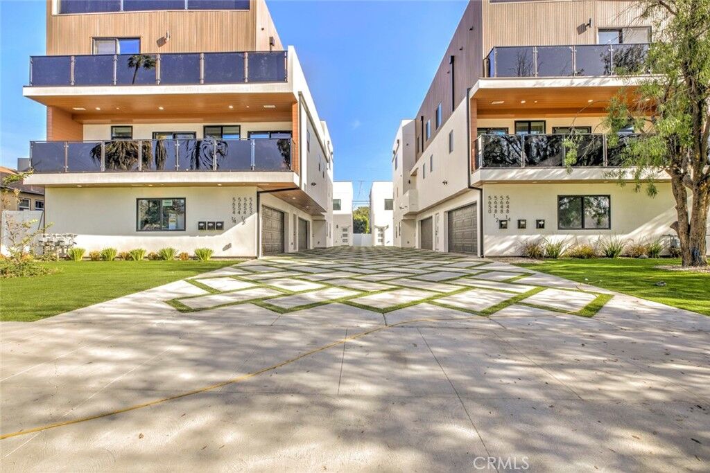 Property Photo:  5648 Cartwright Avenue  CA 91601 