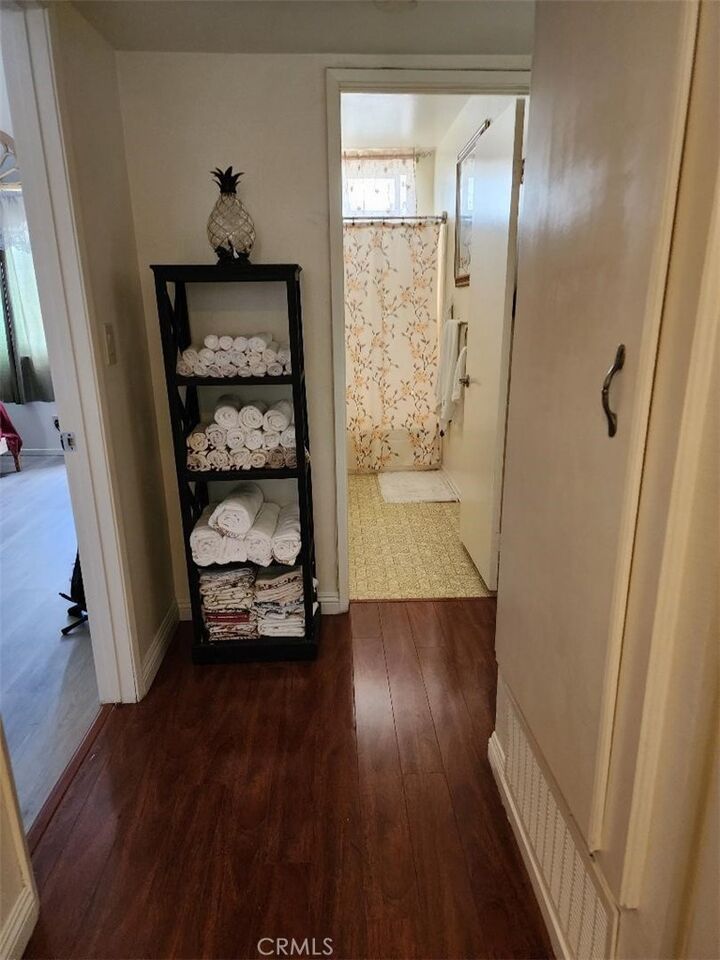 Property Photo:  15116 S Raymond Avenue 104  CA 90247 