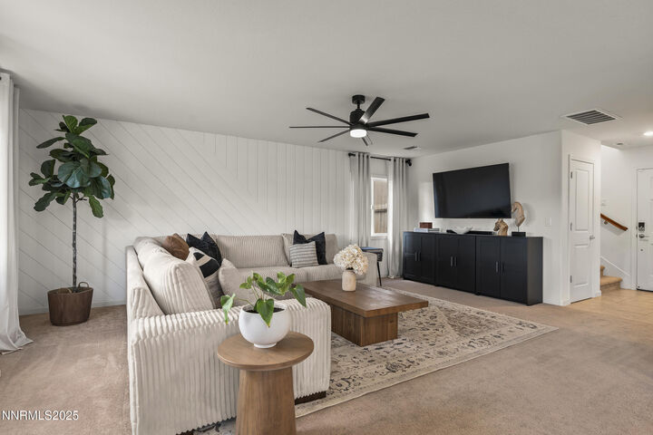 Property Photo: 626 Coyote Bluff Court NV 89506