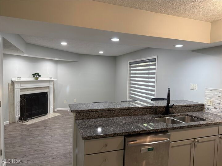 Property Photo:  8297 Quail Point Lane  OH 44060 