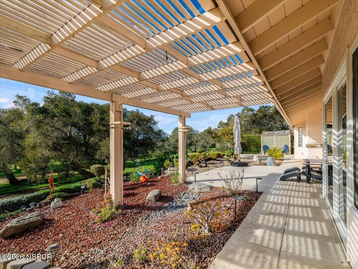 Property Photo: 372 Oak Hill Drive CA 93436