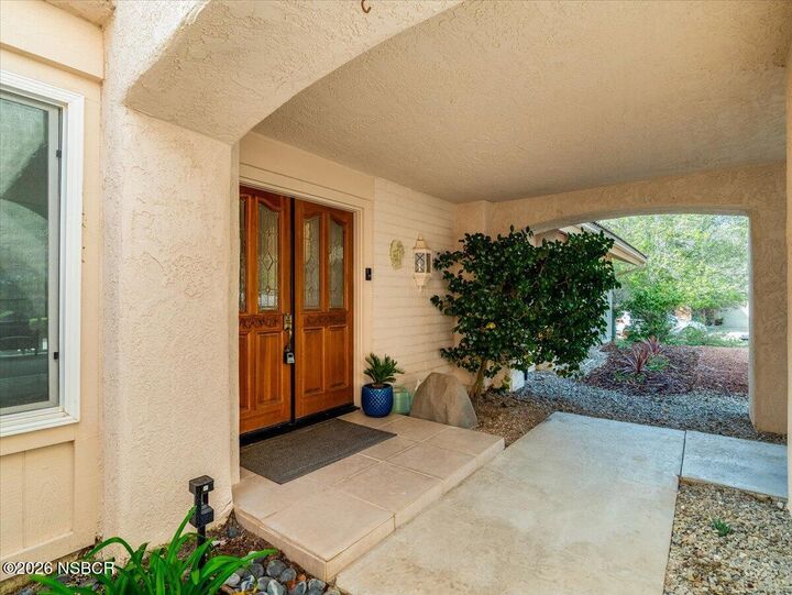 Property Photo:  372 Oak Hill Drive  CA 93436 