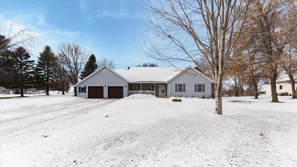 Property Photo:  1502 Armstrong Circle NW  MN 56308 