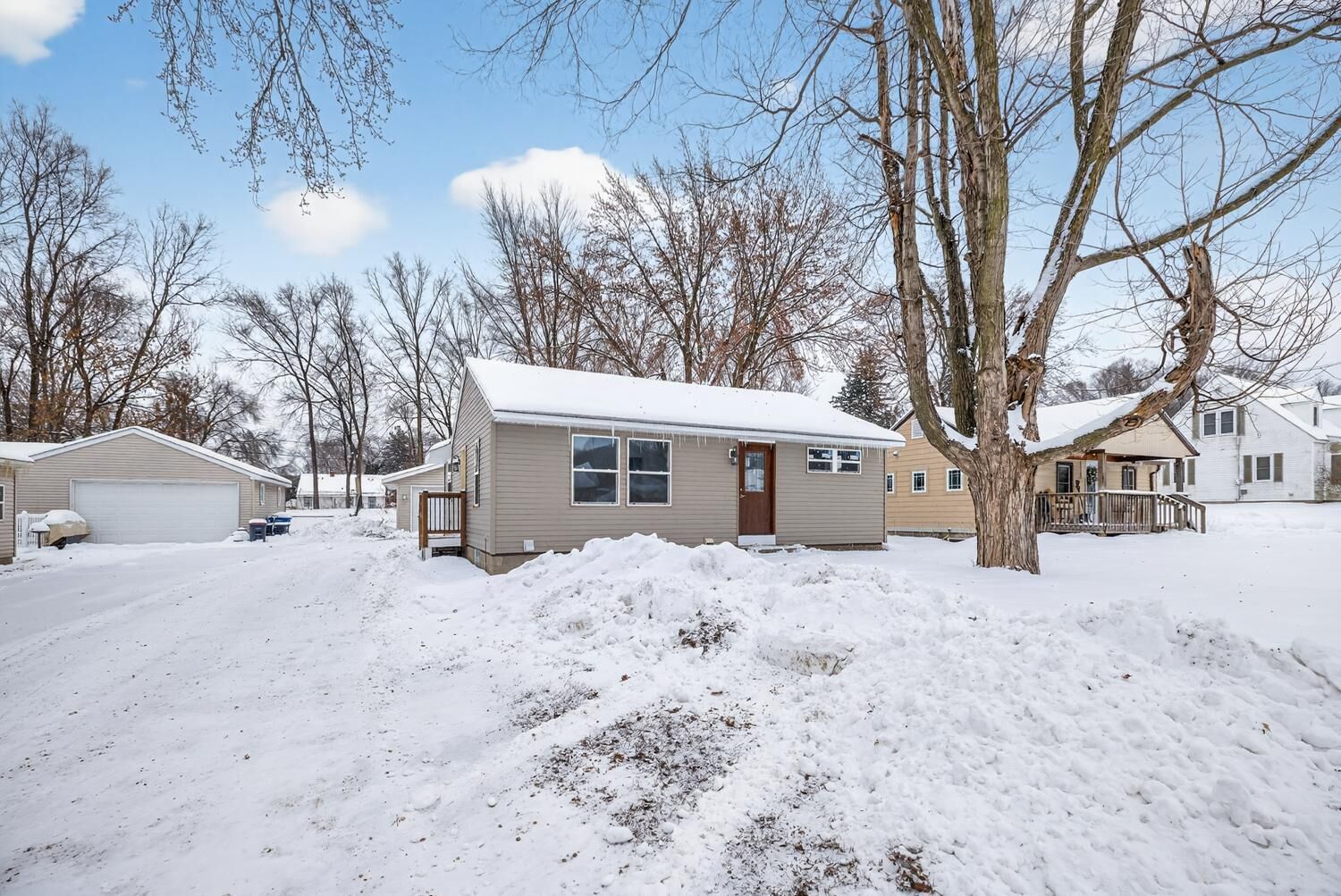 Property Photo:  131 Rose Avenue  MN 55066 
