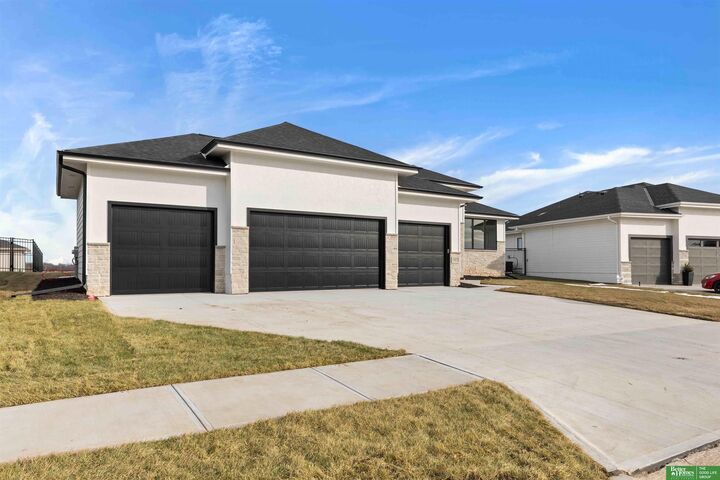 Property Photo:  5415 N 196th Street  NE 68022 