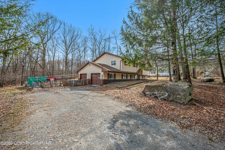 Property Photo:  218 Mohican Road  PA 18325 