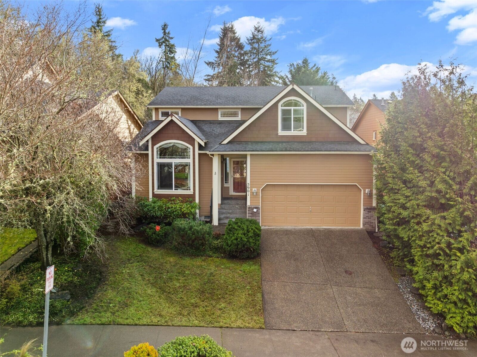 Property Photo:  3901  Cooper Crest Drive NW  WA 98502 