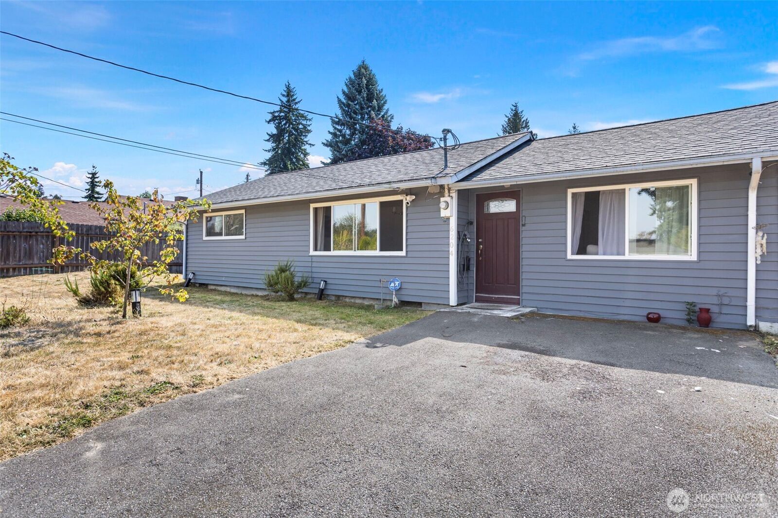 Property Photo: 6204 224 Street SW WA 98043