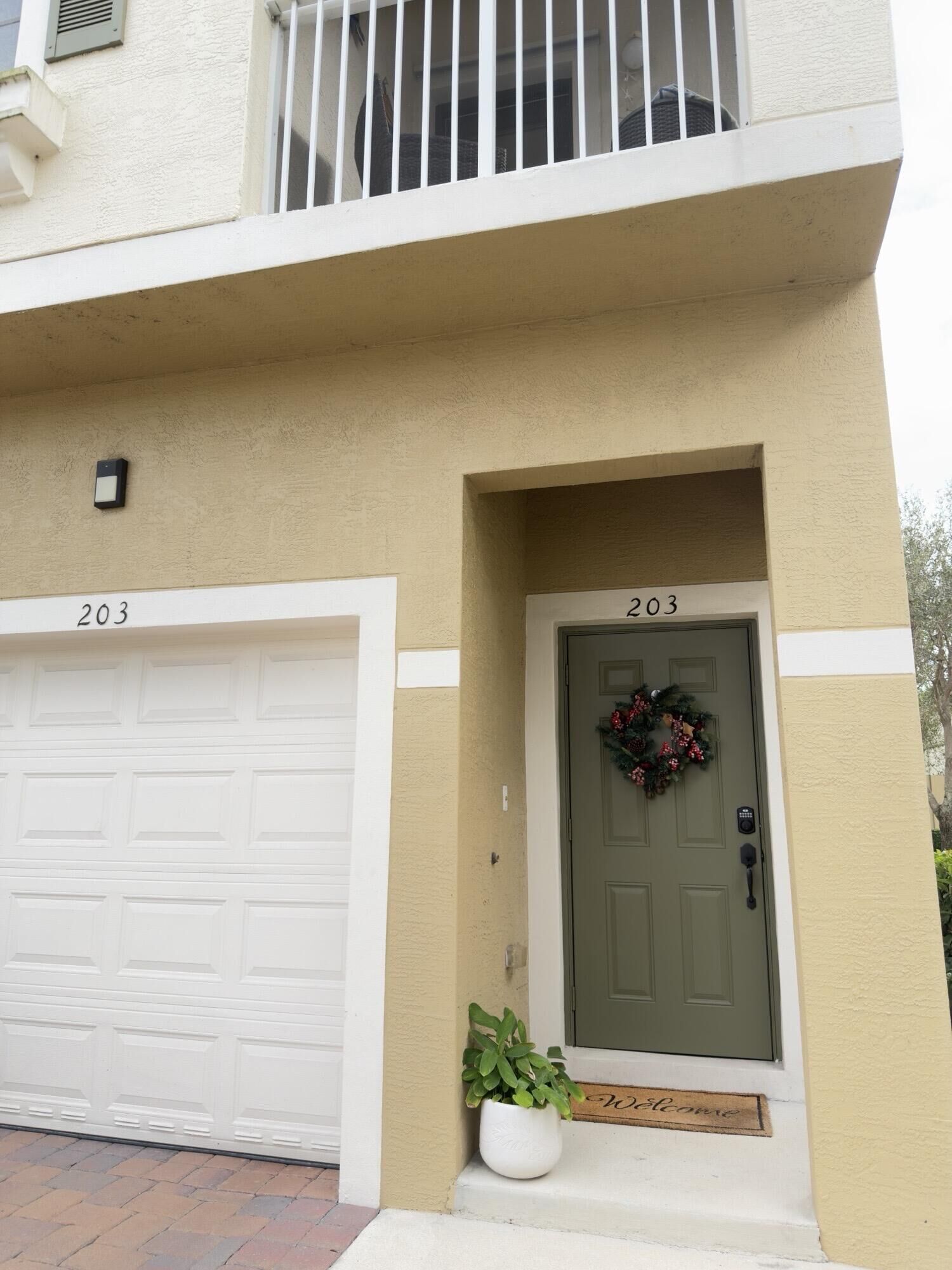 Property Photo: 1560 SE Wilshire Place 203 FL 34994