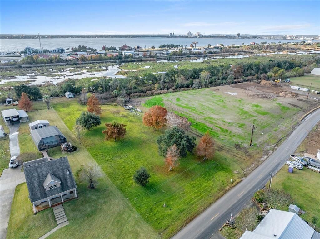 Property Photo:  0 River Road  LA 70601 