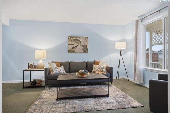 Property Photo:  6012 Fenway Dr  WA 99301 