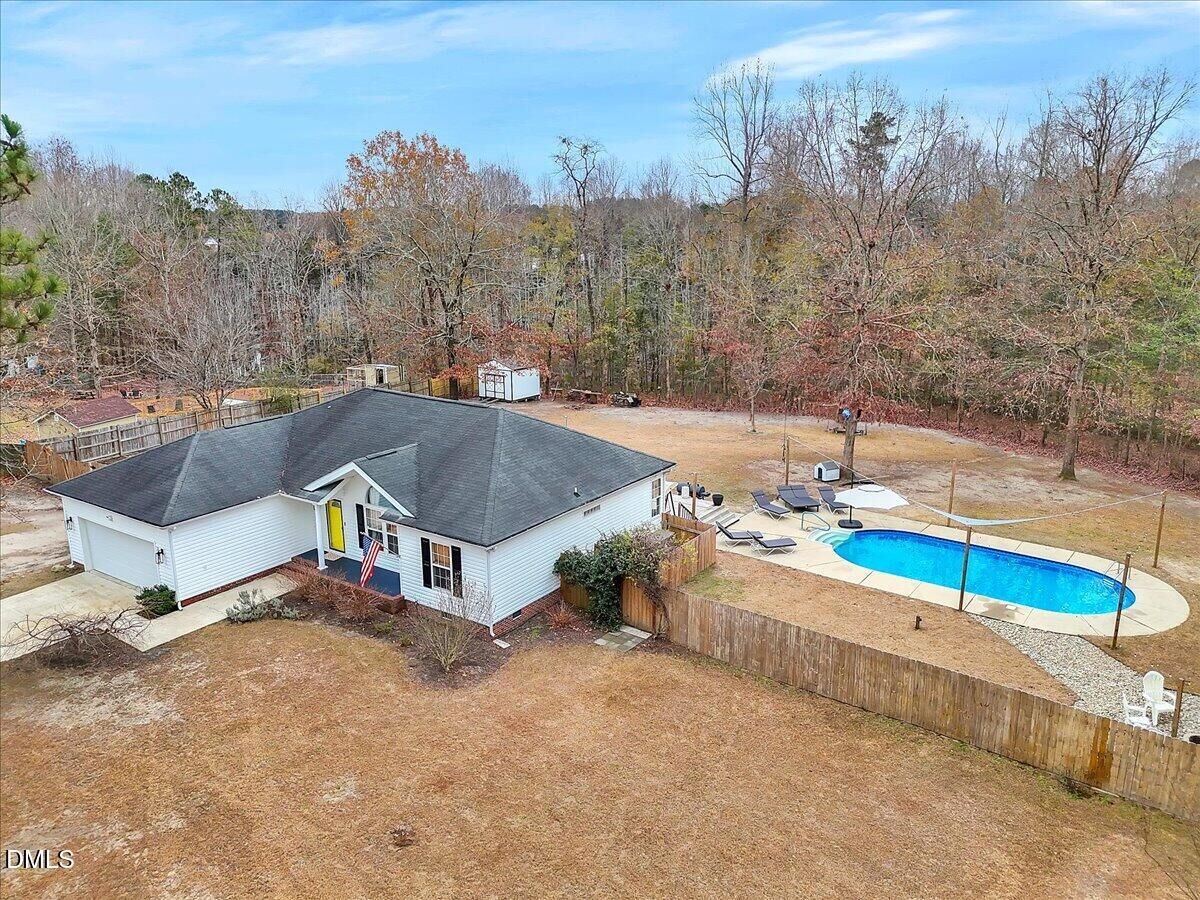 Property Photo:  188 Scarlet Oak Drive  NC 28376 