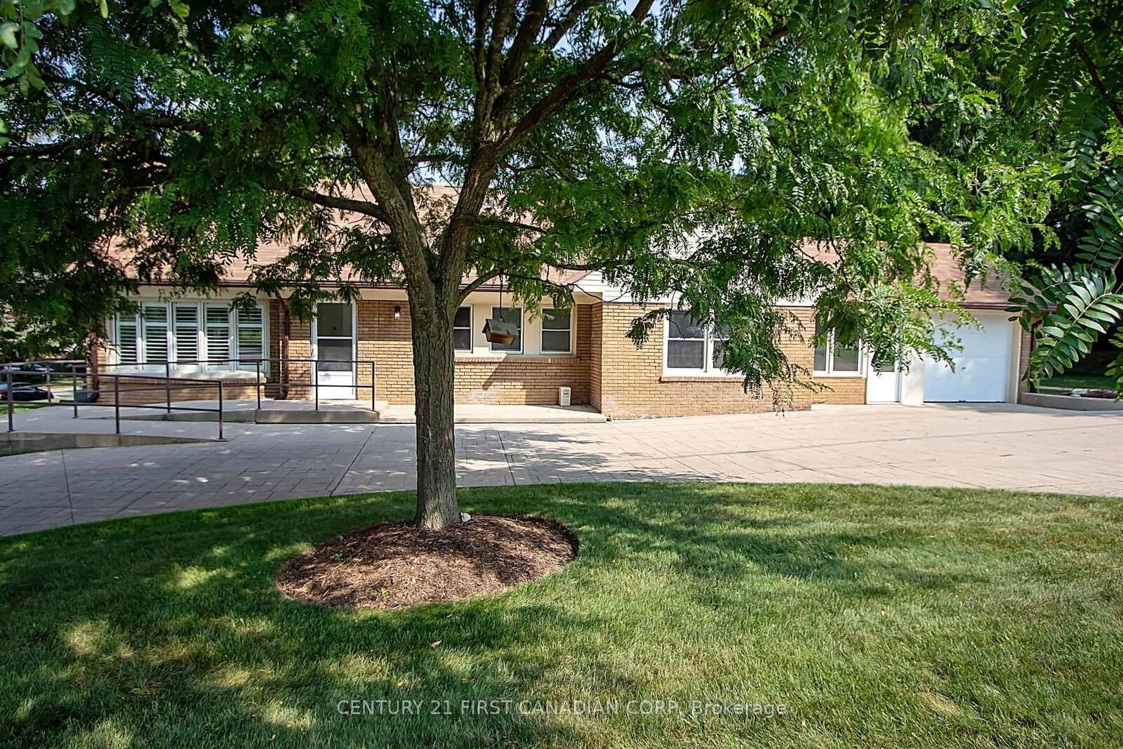 Property Photo:  459 Riverside Drive  ON N6H 2R8 