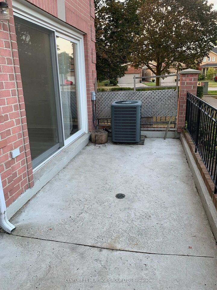 Property Photo:  75 Weldrick Road E 419  ON L4C 0H9 