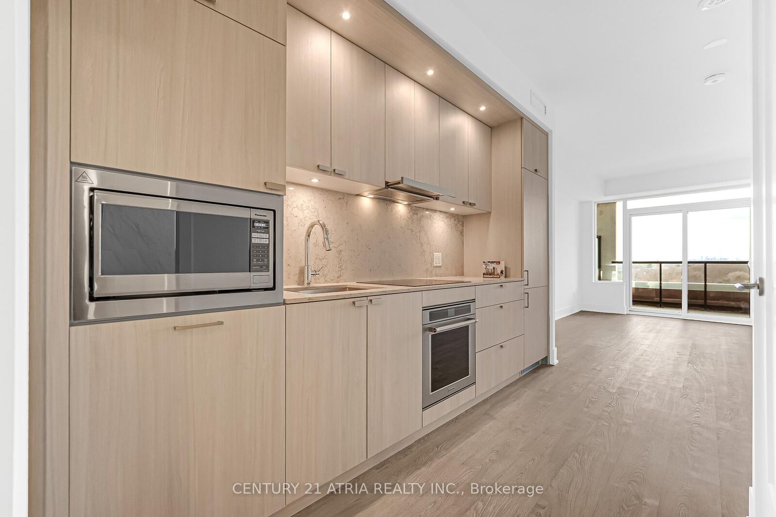 Property Photo: 259 The Kingsway N/A 629 ON M9A 0G2