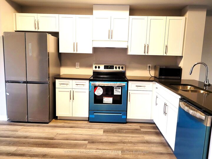 Property Photo:  720 Grey Street 37  ON N3S 0K2 