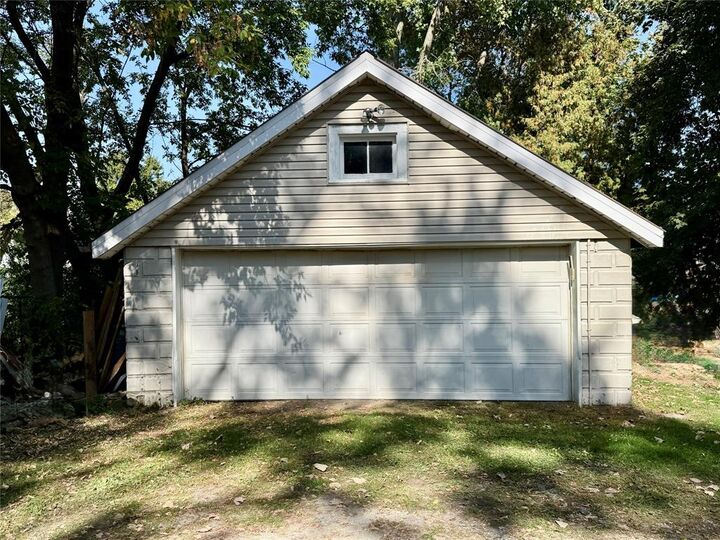 Property Photo:  812 London Road  ON N7T 4Y2 