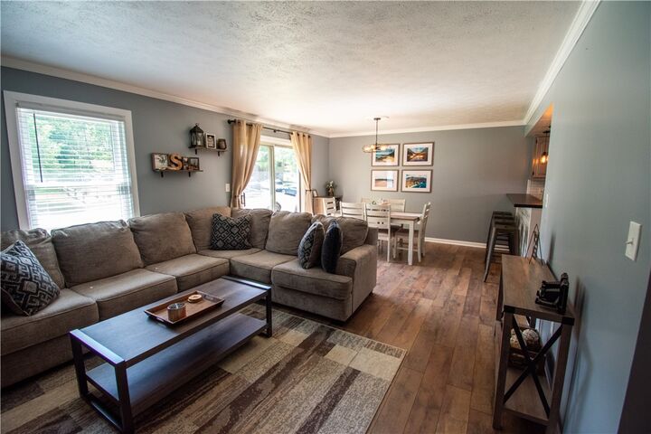 Property Photo:  222 Carters Grove Dr  PA 15044 