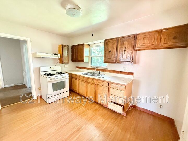 Property Photo:  2527 Versailles Ave  PA 15132 